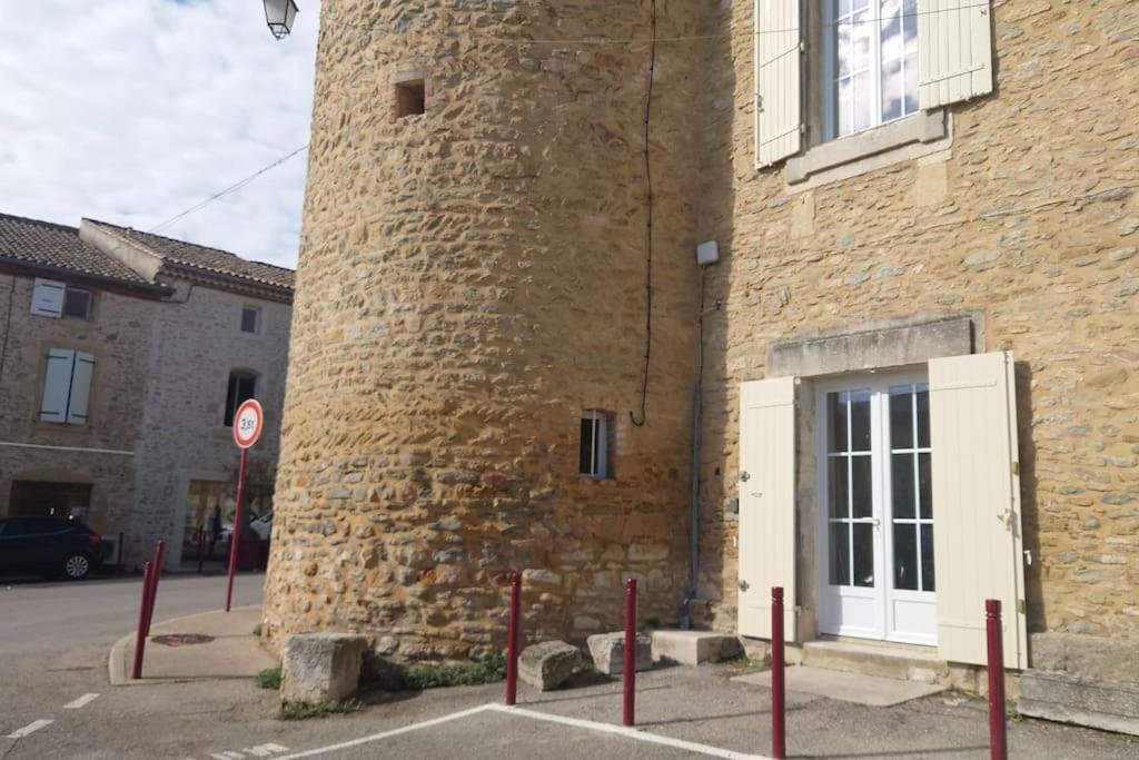 Appartement De La Tour Connaux Exterior photo